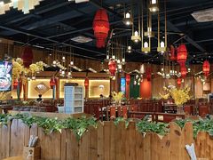 -老滇山寨•云南特色菜•地方菜•民族风情歌舞表演(金碧店)