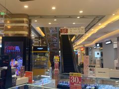 -王府井百货熙地港店