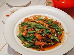 -阿瓦山寨·湘菜现炒·剁椒鱼头王(咸阳总店)