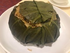 飘香鲜虾荷叶饭-镛记酒家