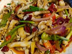 -三亚火车头万人海鲜广场