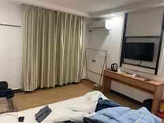 -鑫雅居公寓(广州南站地铁站店)