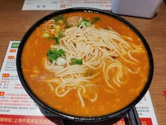 金牌卤牛什炸酱米线-肥汁米蘭香港米线(定西路店)