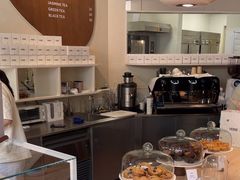 -VERIE BAKEHOUSE