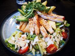 碳烤卡真鸡肉菠萝沙拉-bluefrog蓝蛙(水游城店)