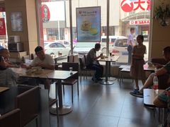 大堂-李先生牛肉面大王(营口大润发店)