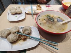 -小杨生煎(金山百联购物中心3楼店)
