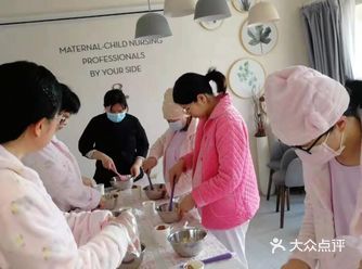 今日份的安贝莱月子中心专属快乐 烘焙课中的一点点小乐