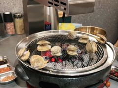 -围炉肉舍•炭烤活鳗•丹东海鲜烤肉(步行街店)