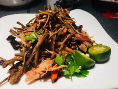 腊香鸡丝拌茶树菇-探鱼·鲜青椒爽麻烤鱼(银泰城店)