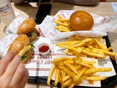 -The Habit Burger Grill 哈比特汉堡(爱琴海店)