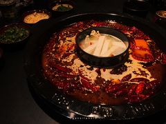 子母锅-老酉火锅(阳明古镇店)