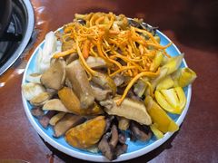 -菌之家·专业纯野生菌火锅·特色炒菌