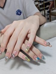 -瞧·享轻奢美甲美睫