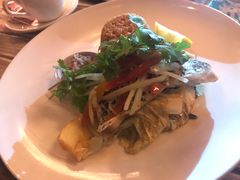 -Hai Bar And Grill