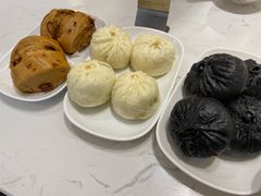 -李与白包子铺(桐梓林店)