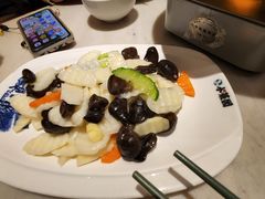 -小菜园新徽菜(南京秦淮龙蟠汇店)