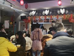 -爆炸头阿姨小四川正宗川味小吃(无任何分店)
