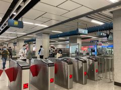 -体育场(地铁站)