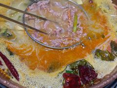 -洱火云南酸菜牛肉火锅(石景山当代商城店)