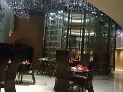 -上海滴水湖皇冠假日酒店