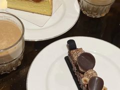 -Fridi Patisserie Cafe
