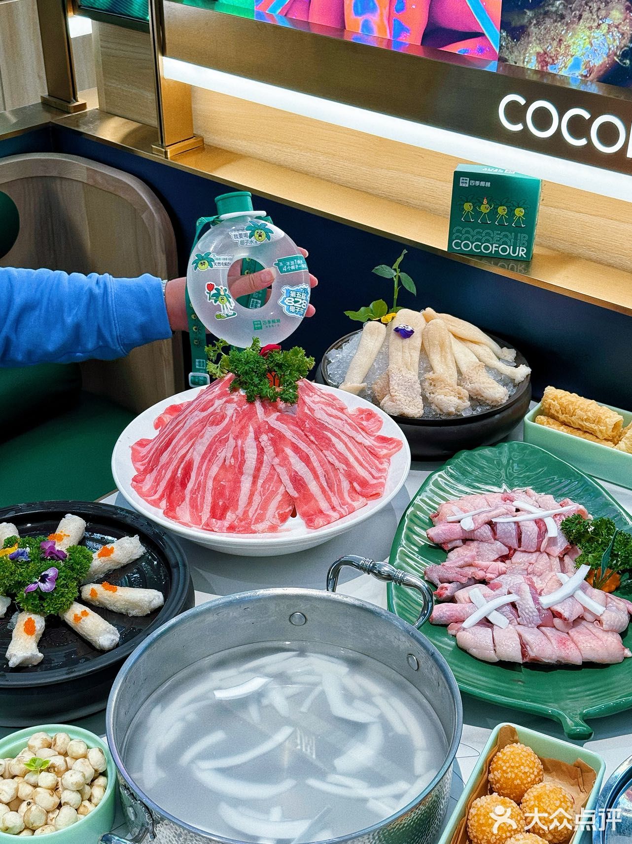 一口吃出海南的味道｜广州这家椰子鸡太好吃啦‼️