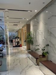 -罗亚帝造型·烫发染发