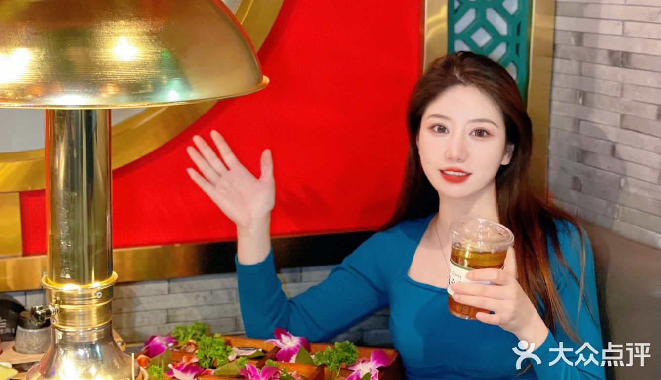 十六宫格烤肉吃到爽！王妃家也太懂我了吧！