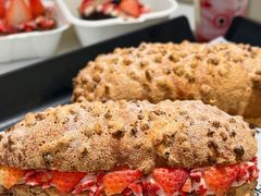 -HOT CRUSH趁热集合·现烤面包(上海环球港店)