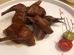 烧乳鸽-湛江花园酒店·桃园馆
