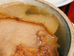 南北杏雪梨炖竹丝鸡凤爪-達揚原味燉品(文明路店)