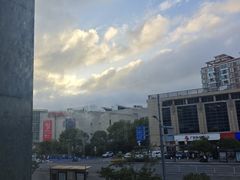 -小杨生煎(金山百联购物中心3楼店)