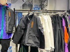 -阿迪达斯(武林银泰三叶草店)