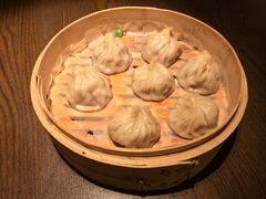 小龙虾灌汤包-佬泰丰斋· 乌镇茶食餐厅