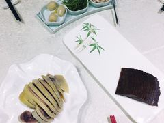 -梅龙镇酒家(南京西路总店)
