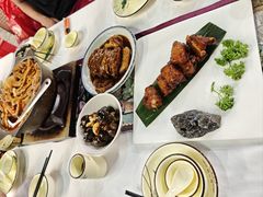 -刘姐啤酒鱼民族演艺餐厅(西街总店)