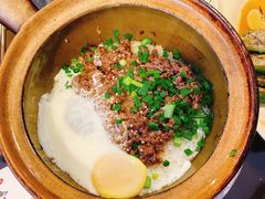 窝蛋牛肉饼煲仔饭-红星光发煲仔饭(文海店)
