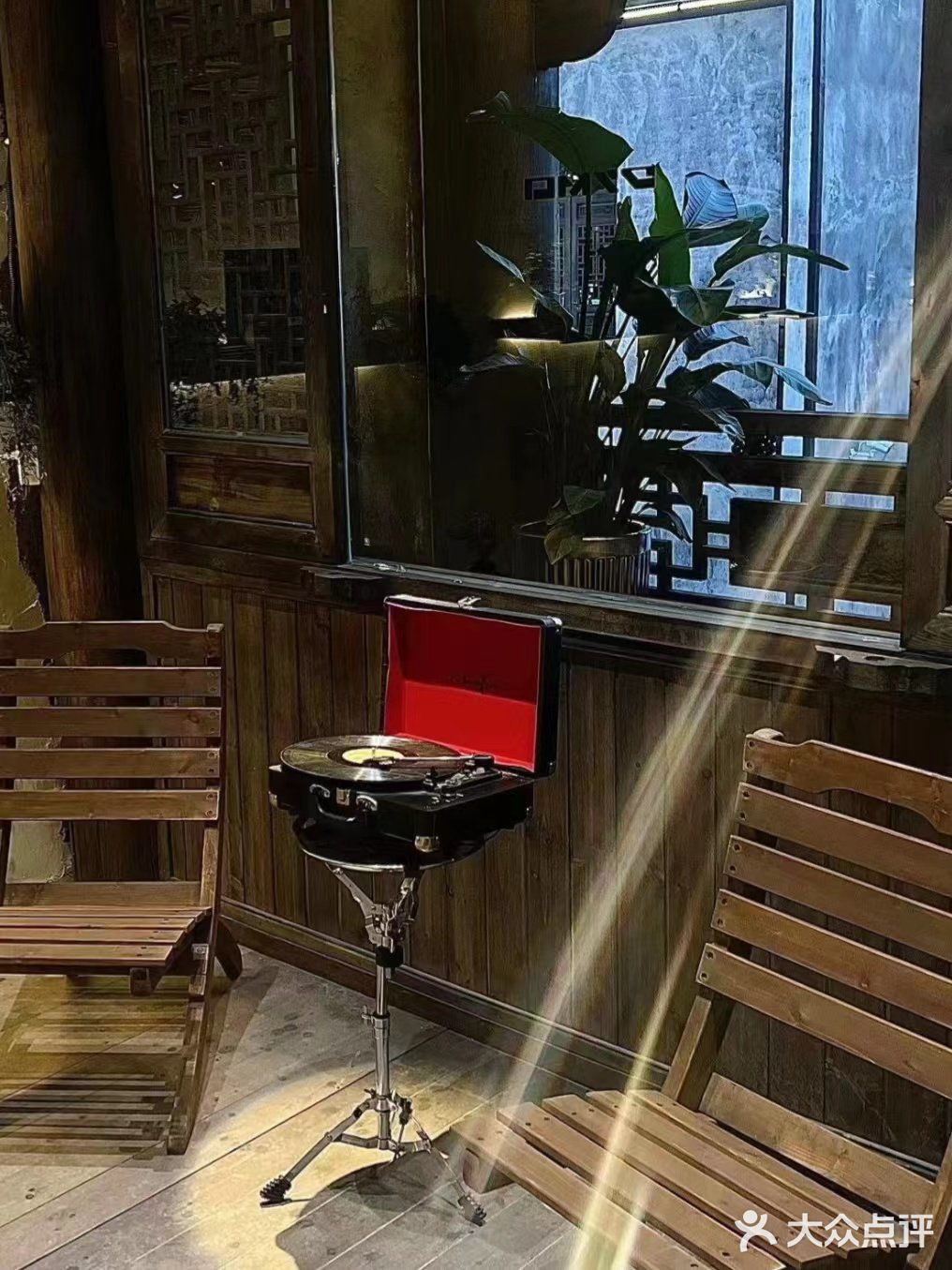 安吉DIMO探店：体验不一样的咖啡店