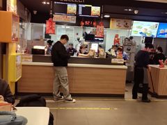 -麦当劳(上海虹桥站30B检票口楼上)