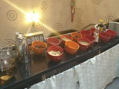 自助调料区-羊家胡同·龙虾烧烤火锅(龙汇路店)