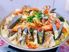 招牌海鲜骨煲-凤城康记饭店