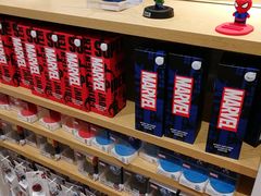 -名创优品(北京新中关购物中心地铁层店)