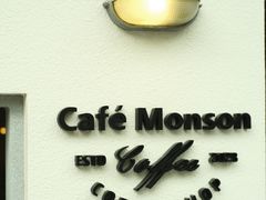 -Café Monson