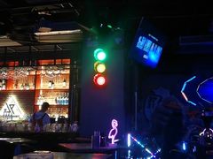 -UP嘻哈酒吧(粉巢店)