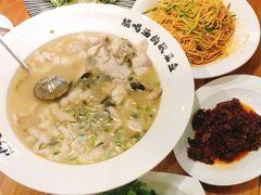 -严记小天府酸菜鱼(西四路店)