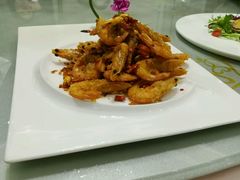 -双子楼大酒店(城开国际写字楼店)