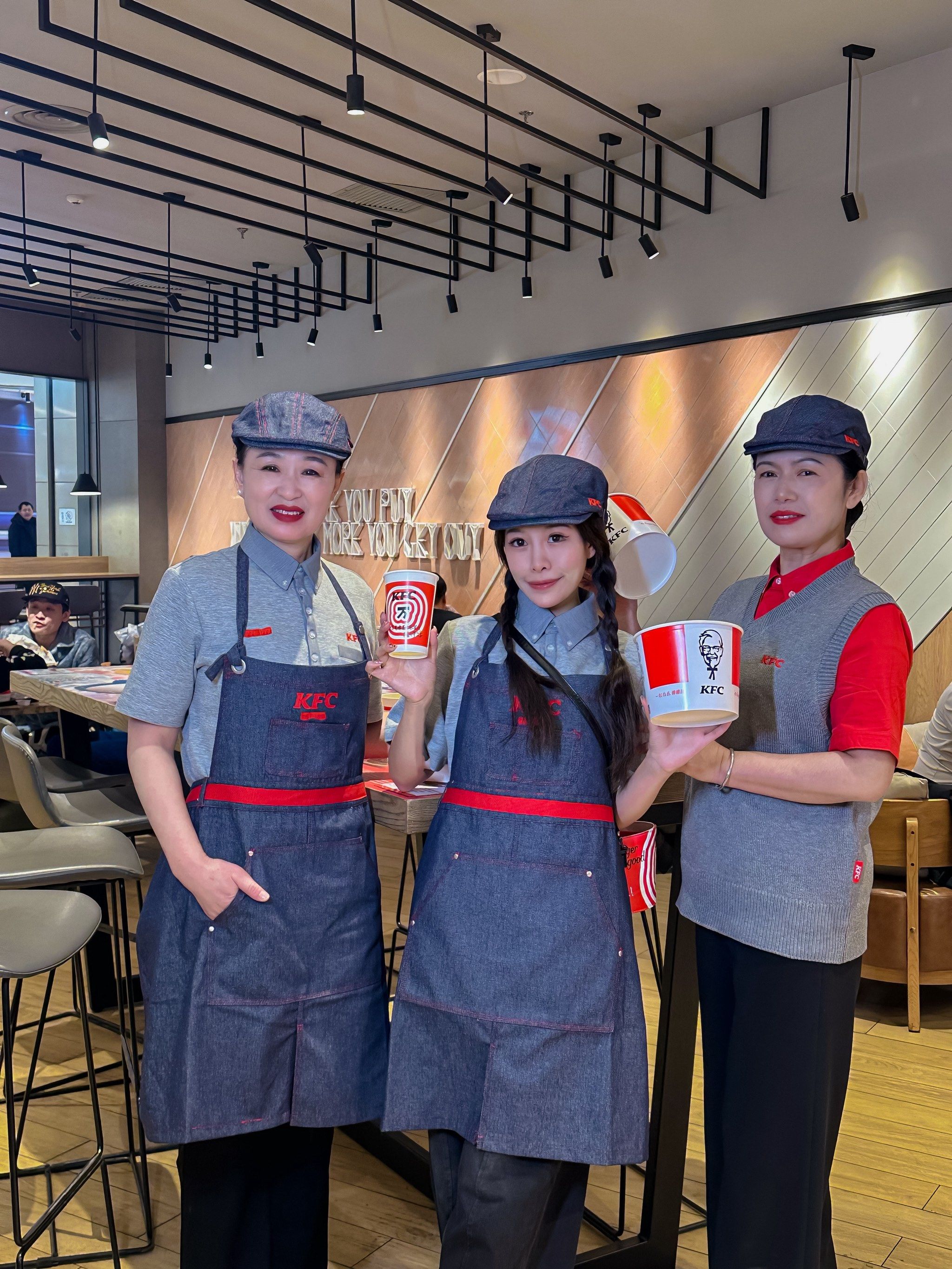 goodbai|kfc联名系列员工制服