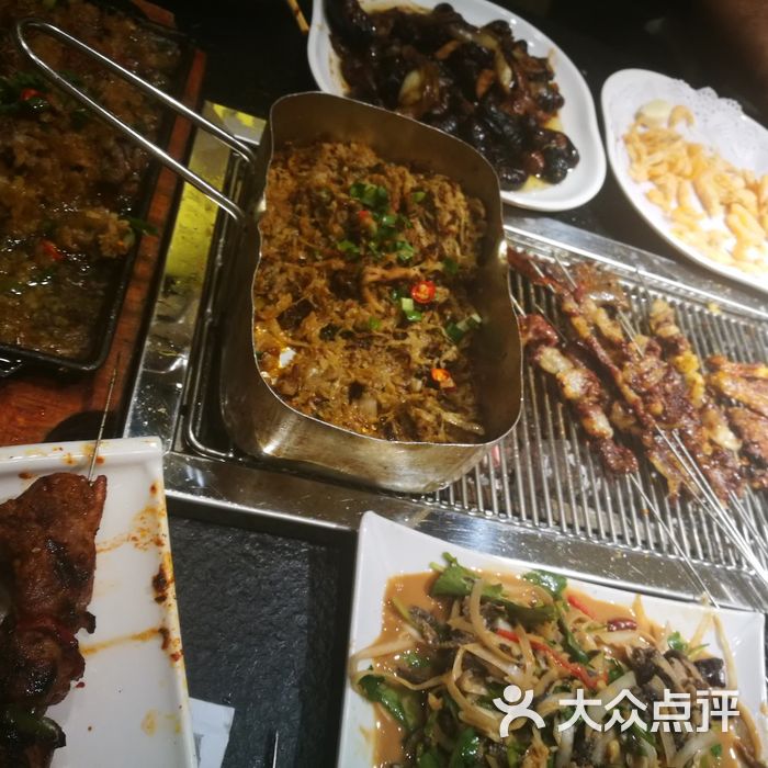 鸭绿江海鲜烧烤大排档