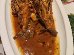 -黄泥岗·地道湖北菜(奥特莱斯店)